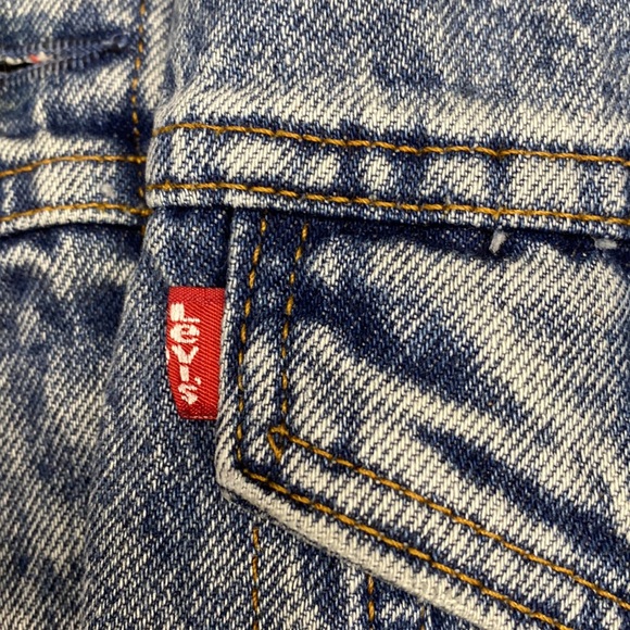 Levi’s Denim Jacket - Picture 5 of 10